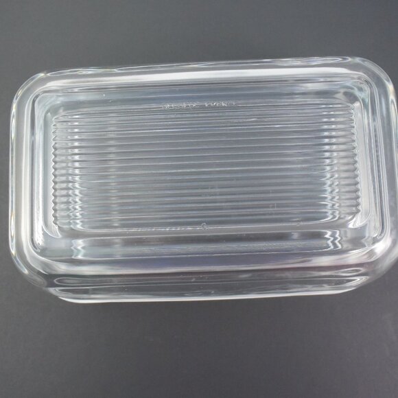 Vintage Arcoroc France Ribbed Butter / Refrigerator Dish w Lid Pressed Glass EUC - Picture 6 of 9
